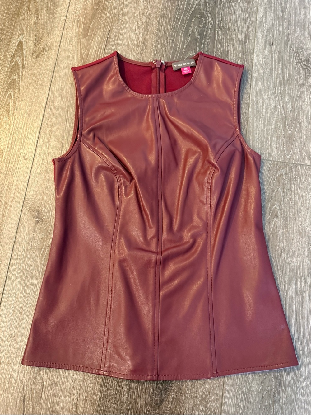 Vince Camuto Burgundy Wine Faux Leather Shell Sleeveless Top Blouse Size XXS